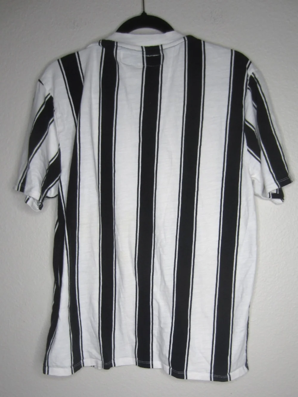Guess Originals Striped T-Shirt Black White Logo Tee - Size Medium - Picture 4 of 5